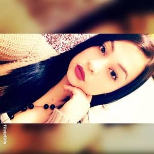 Meet your Posher, Daniela